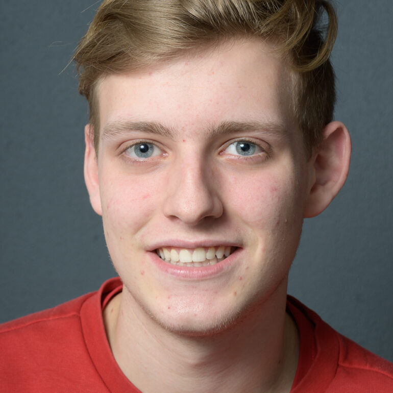 Portret tiener jongen