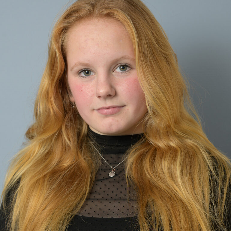 Portret tiener meisje